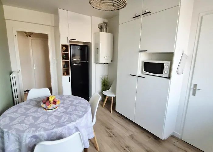 Sur Port - 78m2 Balcon 아파트